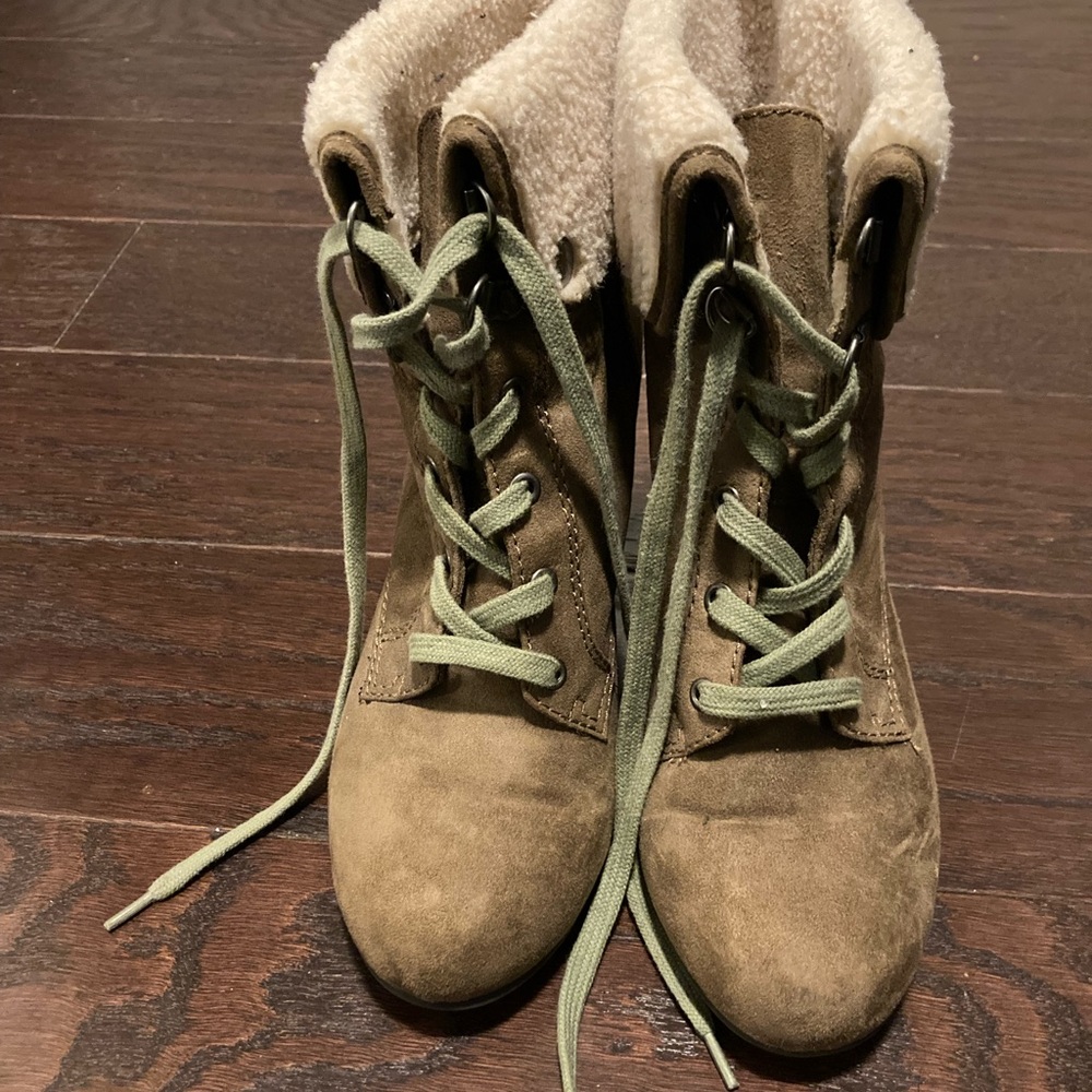 Fur cuffed wedge boots